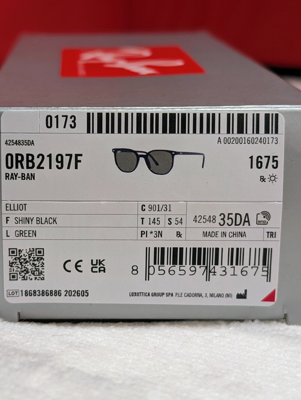 Ray Ban Unisex Elliot Sunglasses Frame: Shiny Black & Lens: Green ORB2197F ~ NIB - Picture 3 of 4